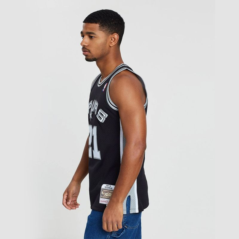 San Antonio Spurs Tim Duncan 1998 Hardwood Classics Road Swingman Jersey By  Mitchell & Ness - Black 